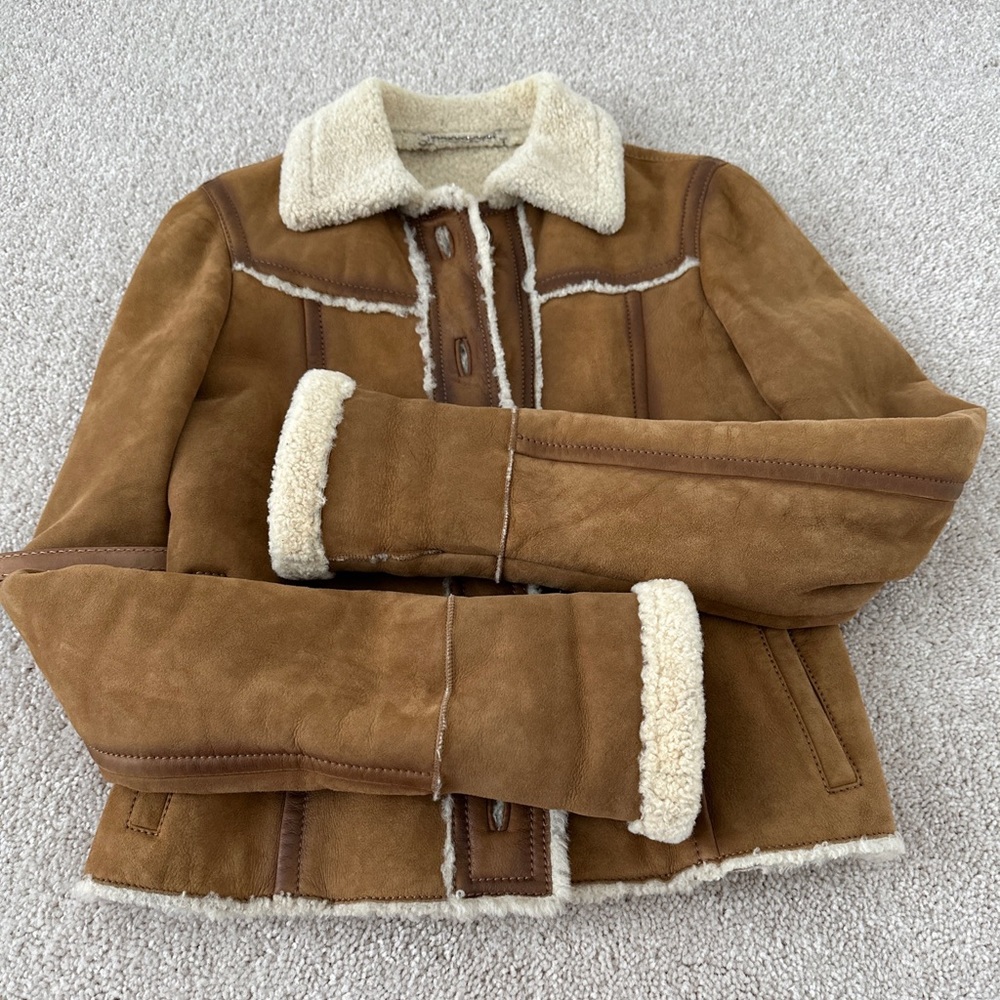 GUCCI Shearling Leather Jacket w/ Belt - Picture 9 of 10